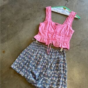 Set - Pink Tie-Front Crop Top with Blue Floral shorts
